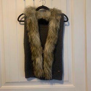 Guess fur vest